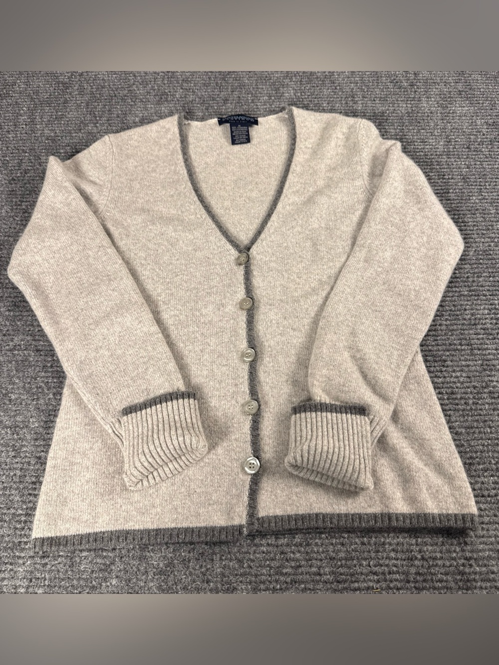 Hathaway Platinum Cashmere Cardigan Gray Women’s Med Made In Italy Quiet Luxury
